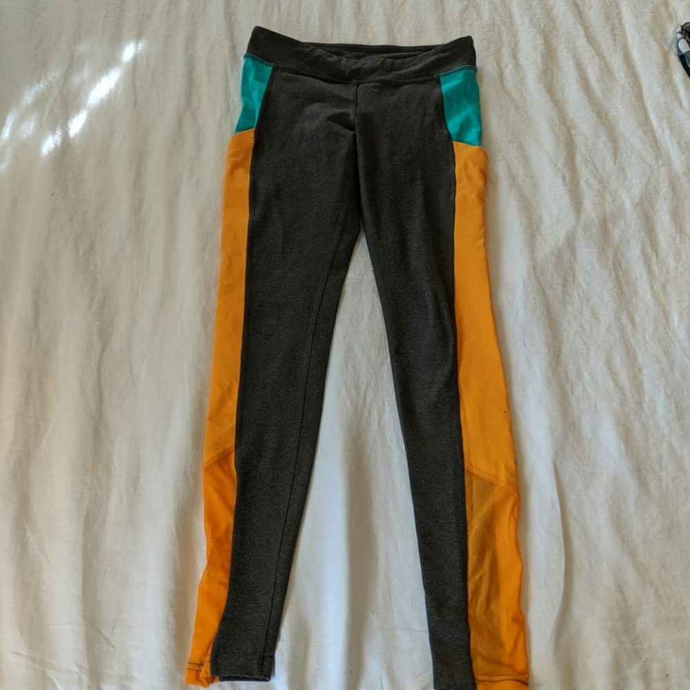 Alo yoga pants